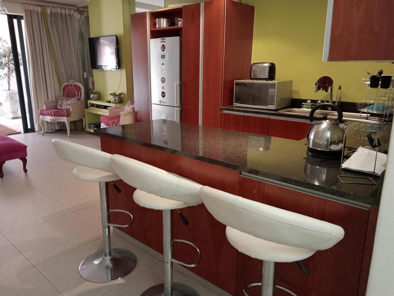 To Let 1 Bedroom Property for Rent in De Waterkant Western Cape